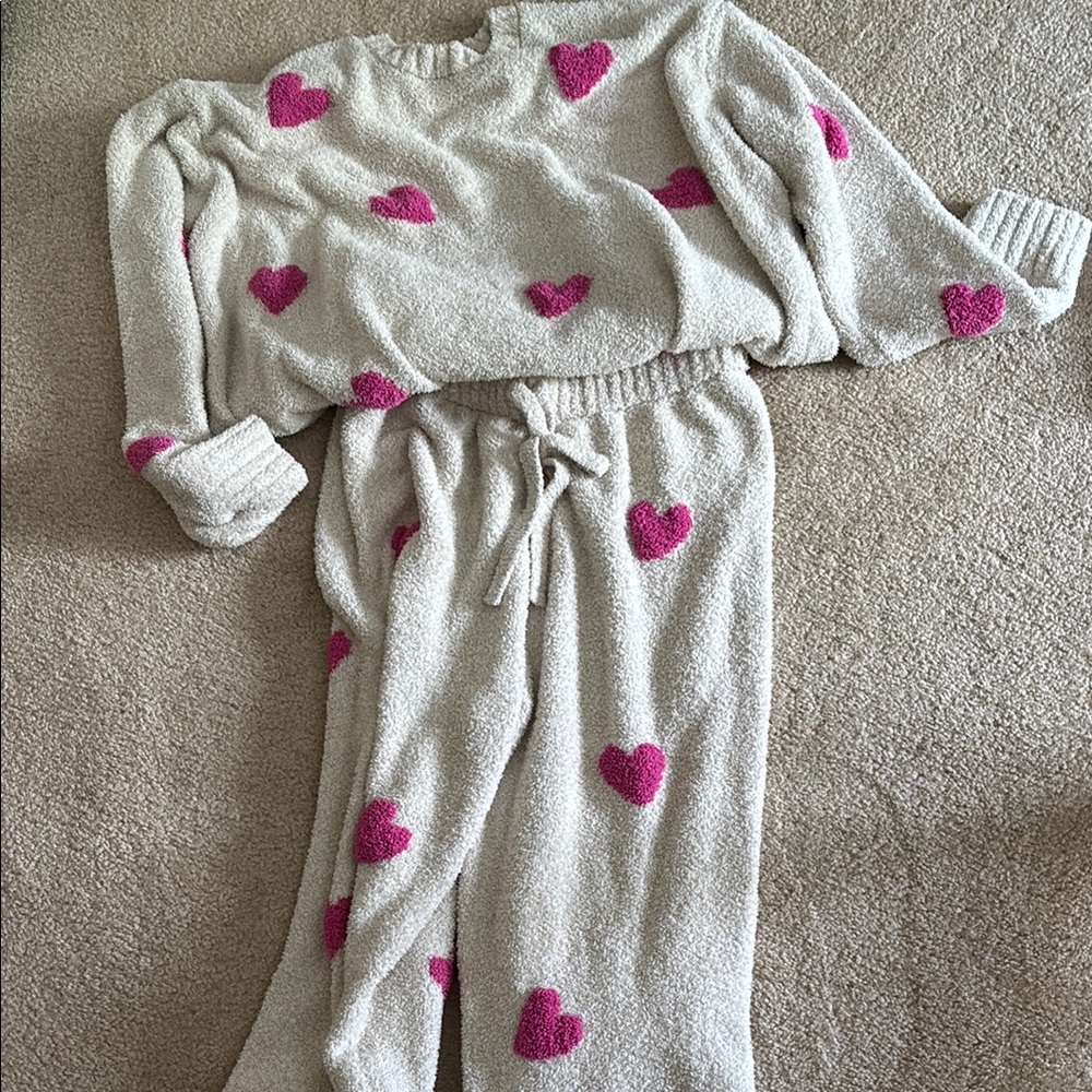 Splendid Cream and Pink Pajama Set with Heart Pattern